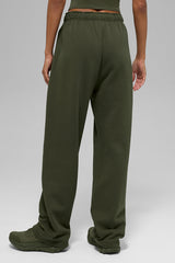 Accolade Straight Leg Sweatpant - Green Olive