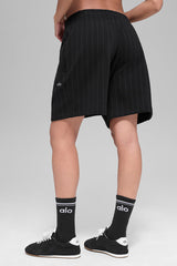 7" Pinstripe Short - Black Pinstripe