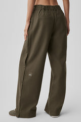 Mid-Rise Cosmopolitan Snap Pant - Olive Tree