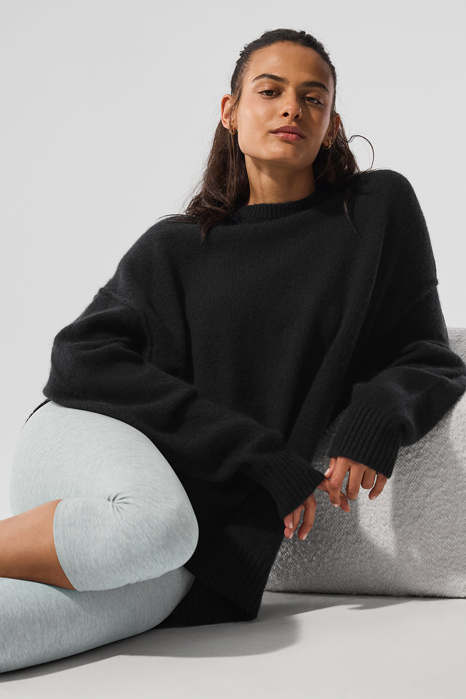 Unisex Wool鑱紺ashmere New Class Crewneck Sweater - Black